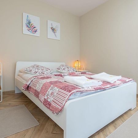 ヴァドヴィツェApartament Karminowyアパートメント エクステリア 写真