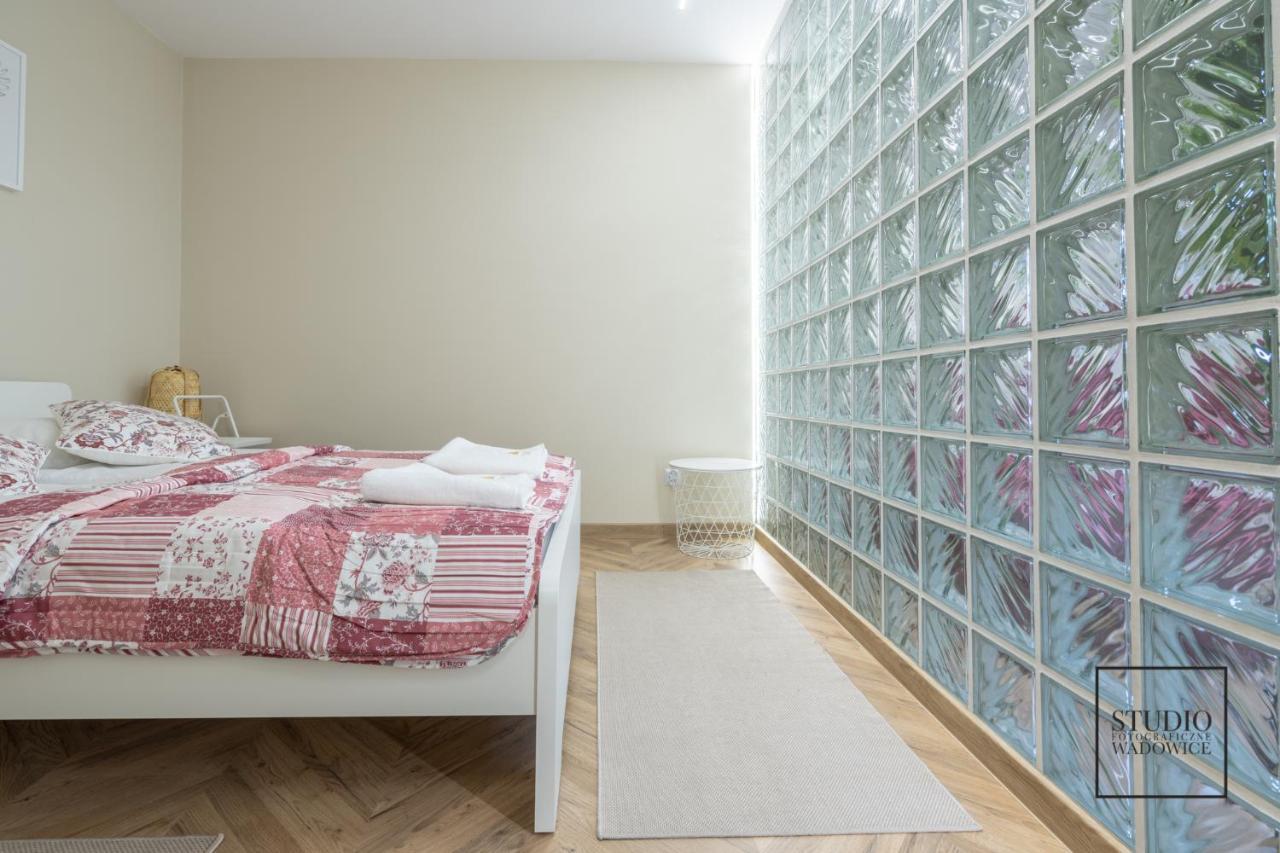 ヴァドヴィツェApartament Karminowyアパートメント エクステリア 写真
