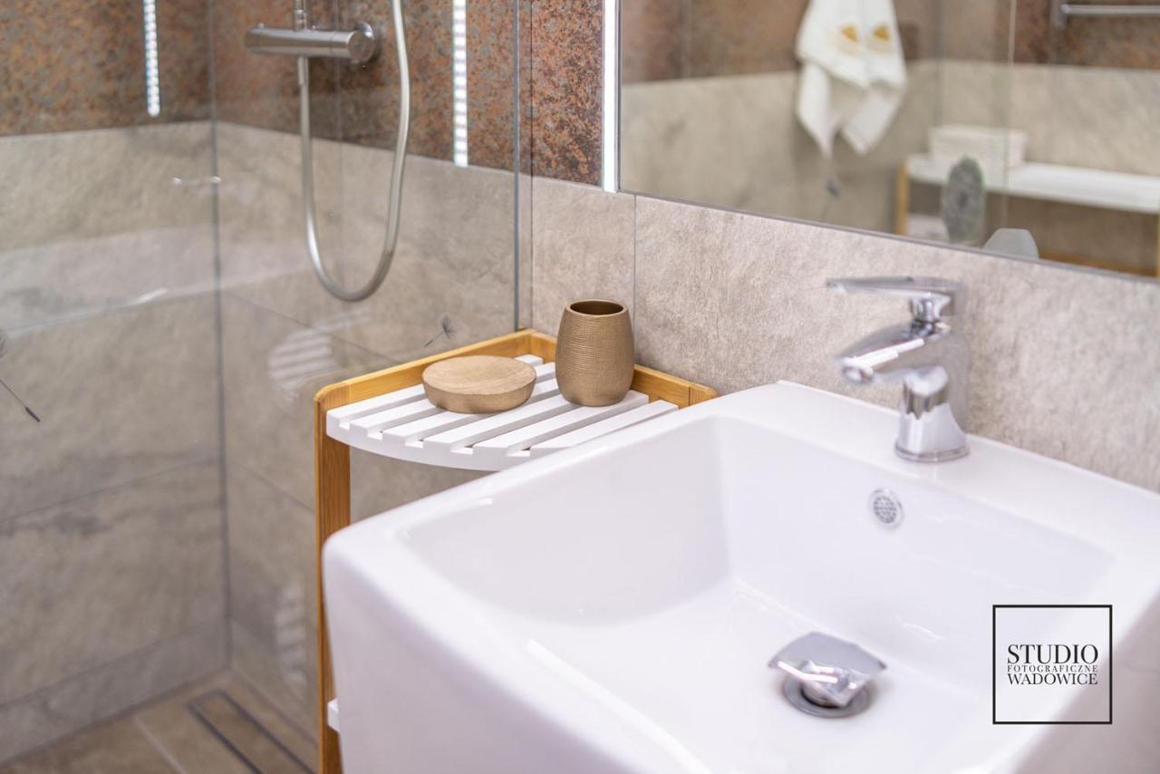 ヴァドヴィツェApartament Karminowyアパートメント エクステリア 写真